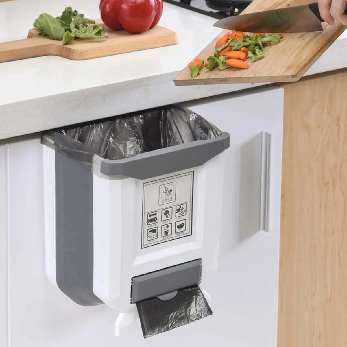 wall mounted trash can